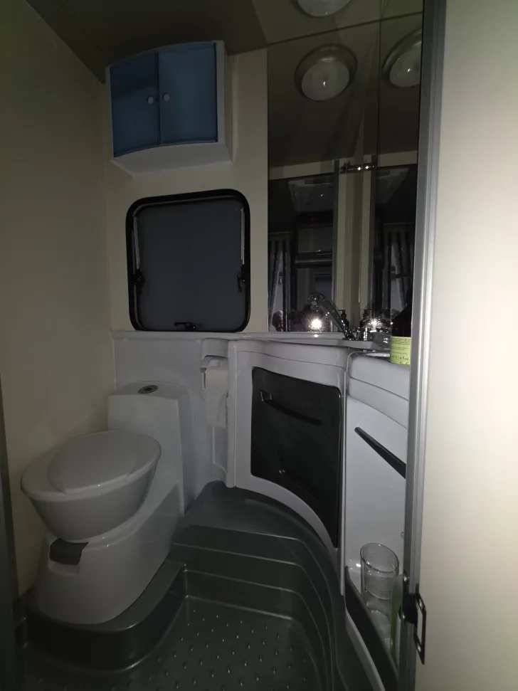 Fahrzeugbild Across Car Luxor Top-Zustand #11