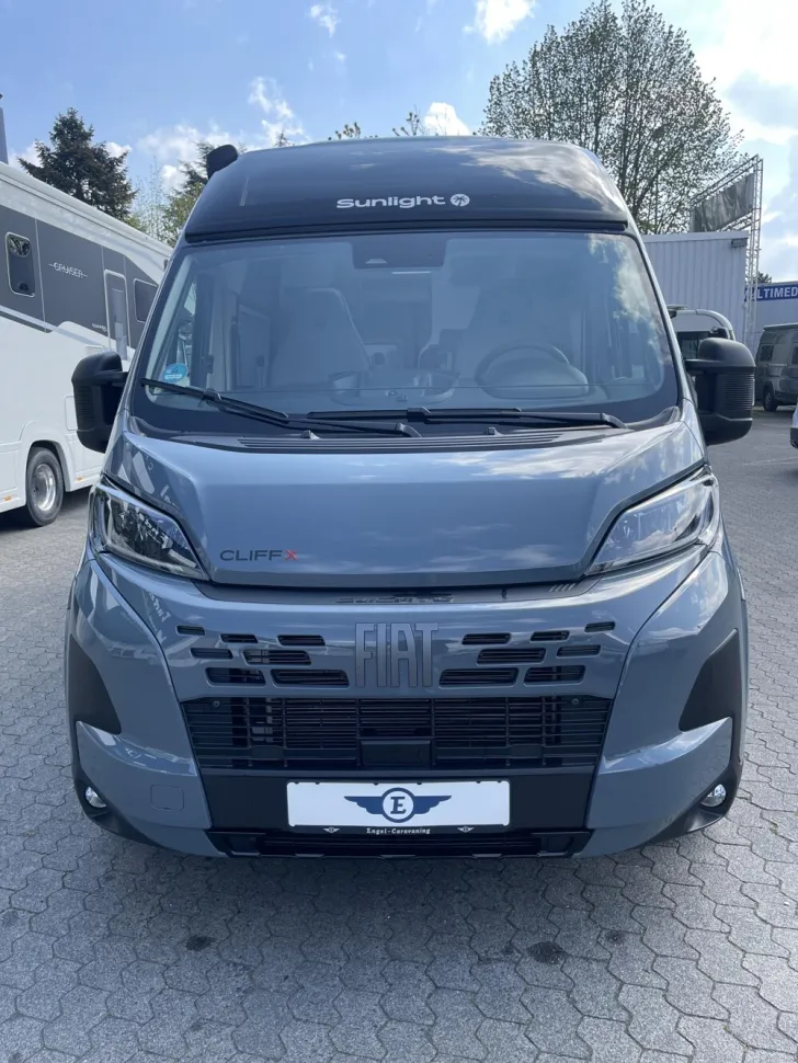 Fahrzeugbild Sunlight Cliff X 640 #2