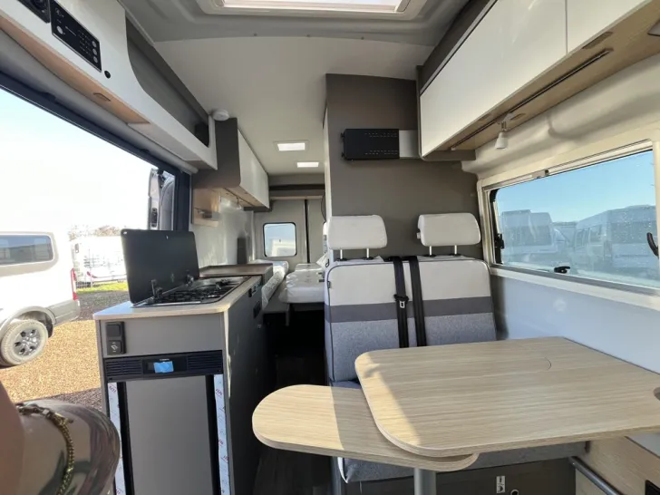 Fahrzeugbild LMC Innovan Ford 592 #7