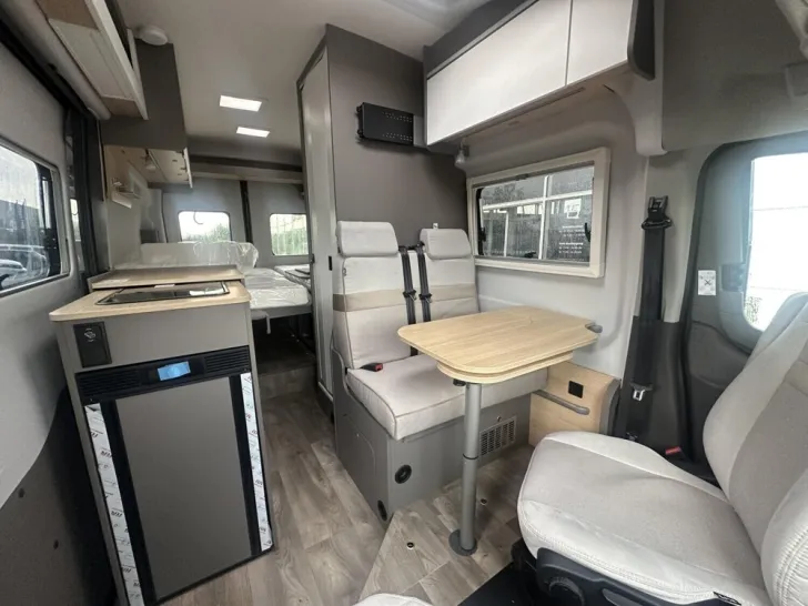 Fahrzeugbild LMC Innovan Ford 592 #8