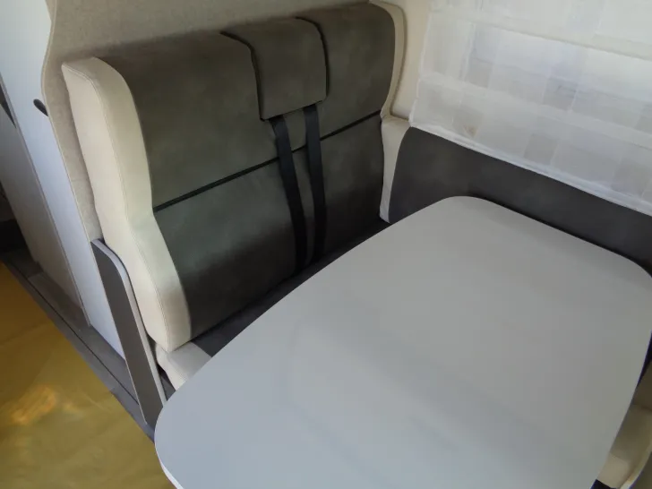 Fahrzeugbild McLouis Glamys 365 #12