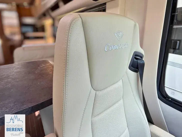 Fahrzeugbild Concorde Charisma 910 LI #12