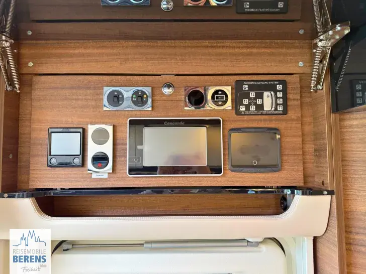 Fahrzeugbild Concorde Charisma 910 LI #23