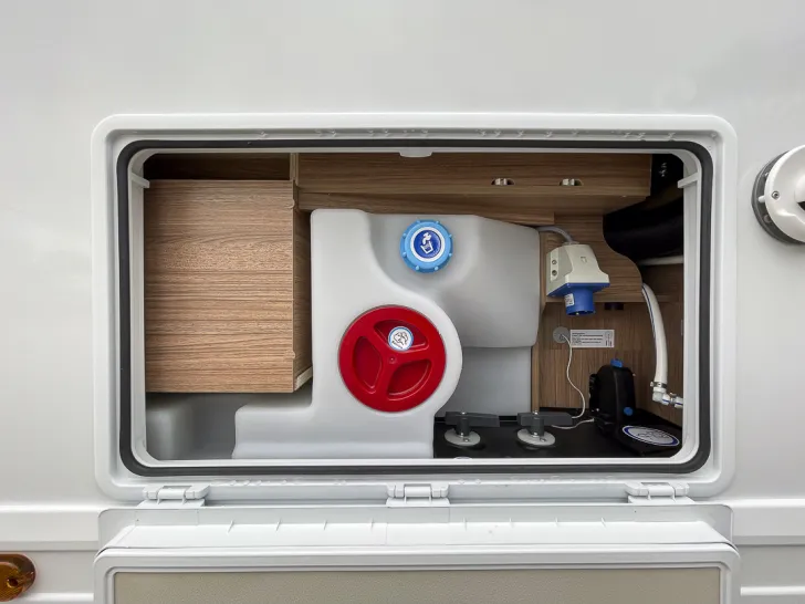 Fahrzeugbild Weinsberg CaraSuite 700 ME *5.Sitzpl.*Markise* #11