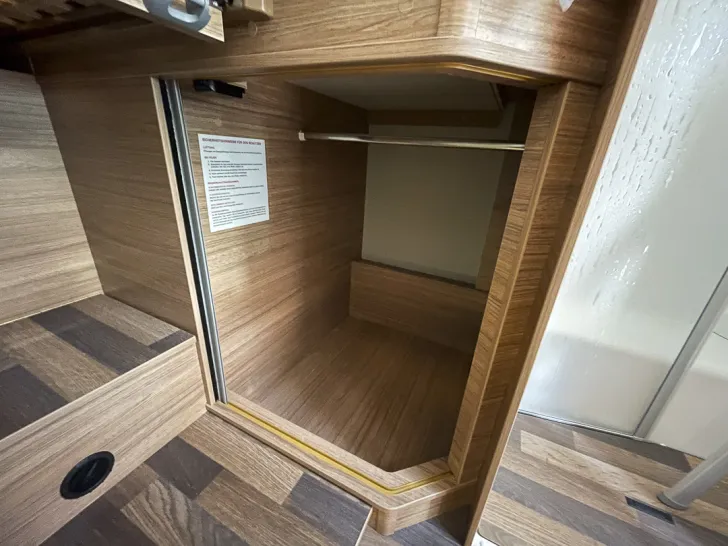 Fahrzeugbild Weinsberg CaraSuite 700 ME *5.Sitzpl.*Markise* #37