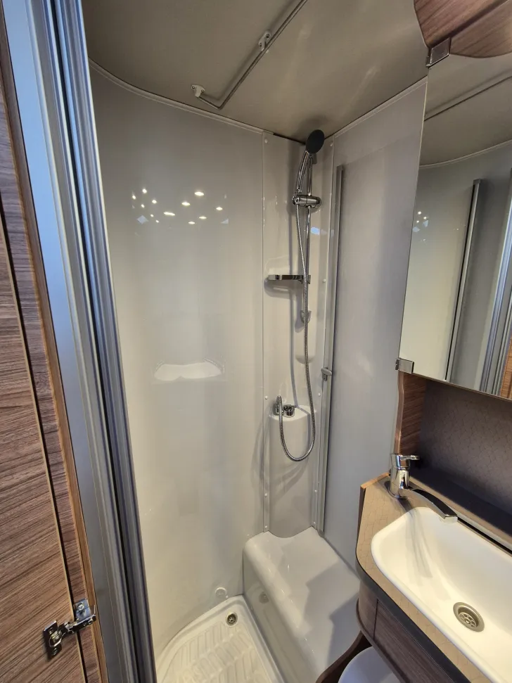 Fahrzeugbild Weinsberg CaraCompact 600 MEG EDITION [PEPPER] #23