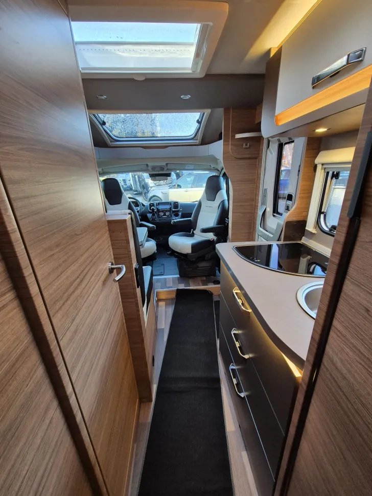 Fahrzeugbild Weinsberg CaraCompact 600 MEG EDITION [PEPPER] #33