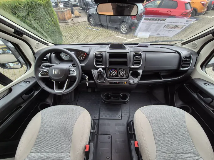 Fahrzeugbild Carado T338 pro+ *Automatik*Hubbett*Fahrradträger* #11