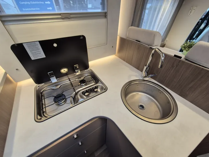 Fahrzeugbild Carado T338 pro+ *Automatik*Hubbett*Fahrradträger* #24