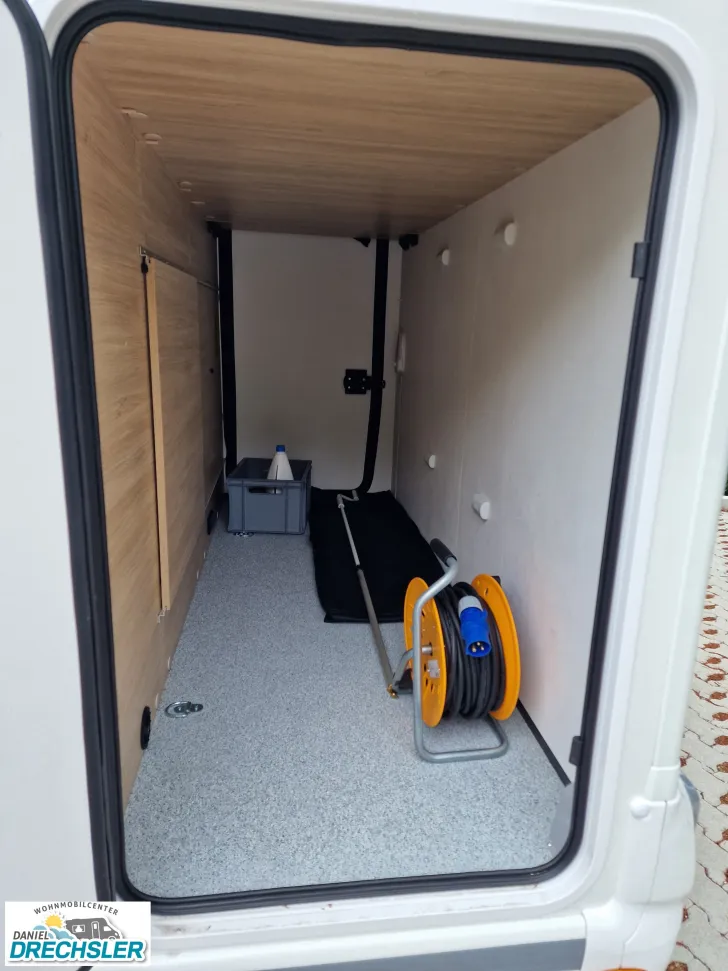 Fahrzeugbild Challenger 240 Break Edition #7