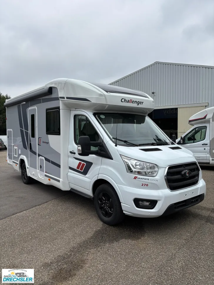 Fahrzeugbild Challenger 270 Graphite Edition #2