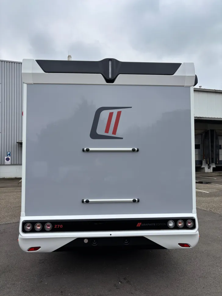 Fahrzeugbild Challenger 270 Graphite Edition #5