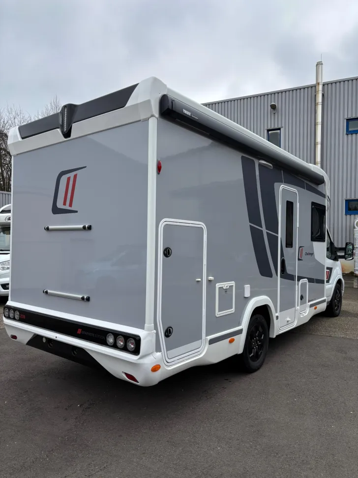 Fahrzeugbild Challenger 270 Graphite Edition #6