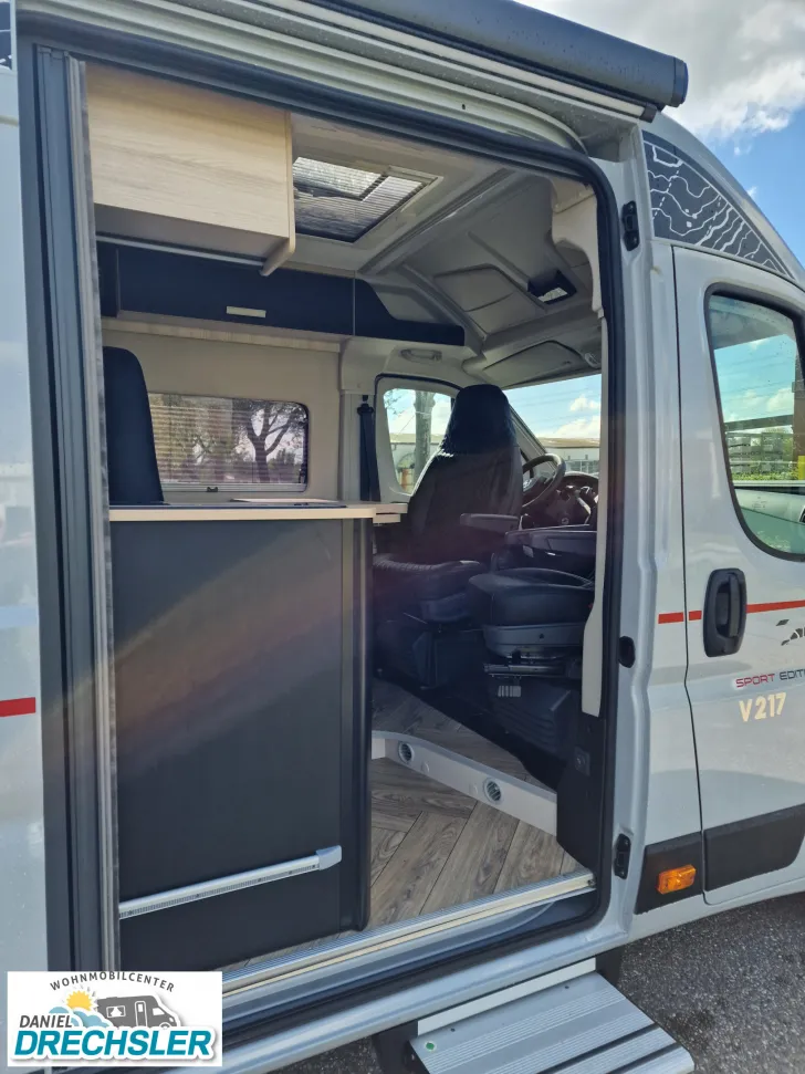 Fahrzeugbild Challenger V 217 Sport Edition #5