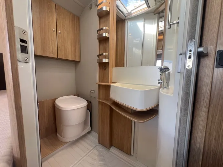 Fahrzeugbild Knaus Sky TI 650 MF AUTARK #13