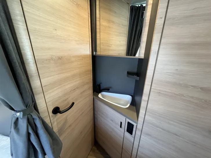 Fahrzeugbild Knaus L!VE WAVE PLATINUM SELECTION 650 MF Navi|Kamera #12