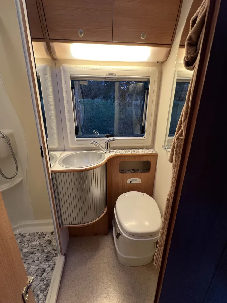 Fahrzeugbild Adria Vision I 707 SG mit Hubstützen #9