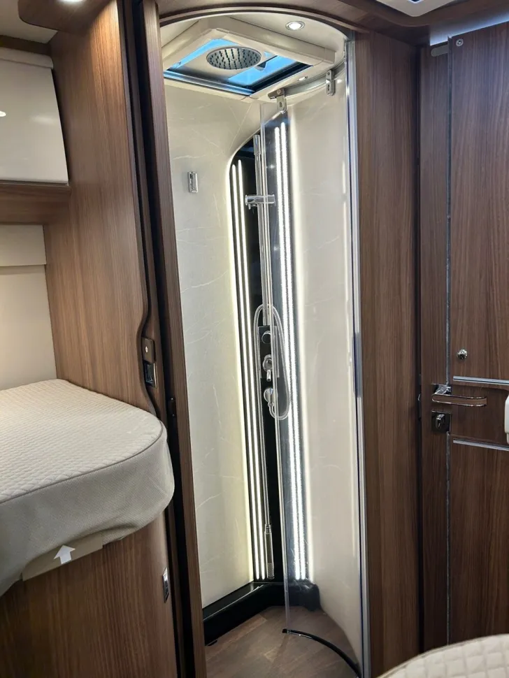 Fahrzeugbild Carthago chic e-line I 50 LE DA #16