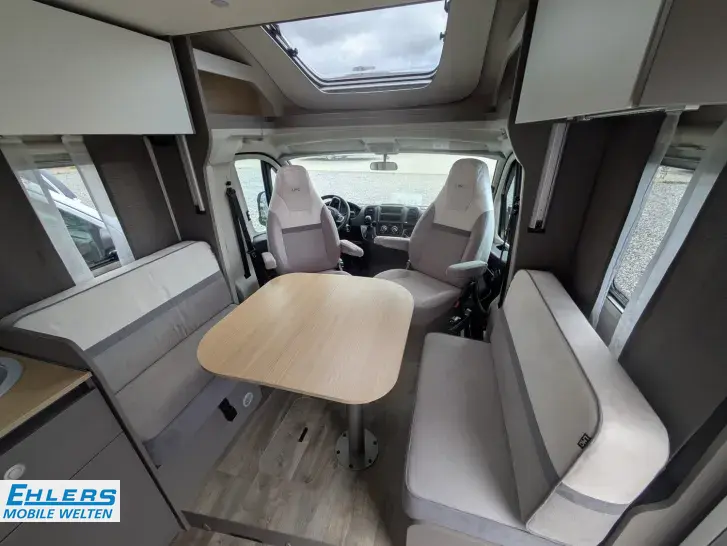 Fahrzeugbild LMC Tourer Lift H 720 140PS/Autom/GFK/Tempo/Hubbett #9
