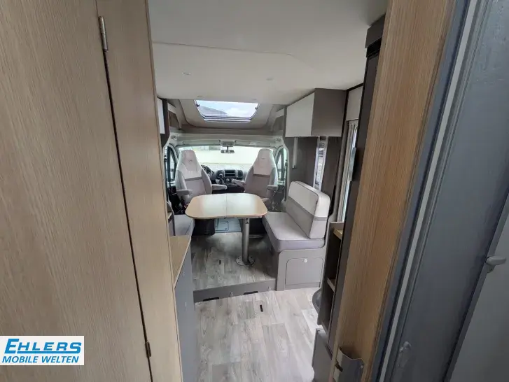 Fahrzeugbild LMC Tourer Lift H 720 140PS/Autom/GFK/Tempo/Hubbett #16