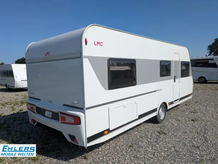 Fahrzeugbild LMC Style 530 E Fliegenschutztür/1,6t/Anti-Schlingerkupplung #14