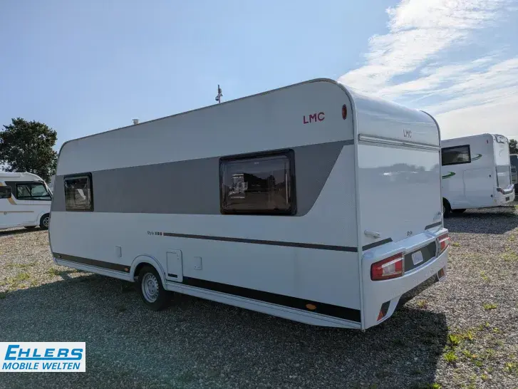 Fahrzeugbild LMC Style 530 E Fliegenschutztür/1,6t/Anti-Schlingerkupplung #16