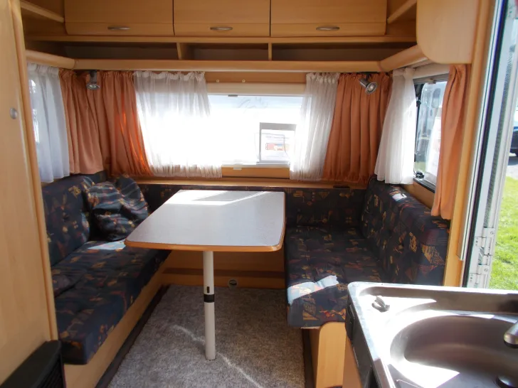 Fahrzeugbild Dethleffs Camper 430 DB mit Vorzelt #12
