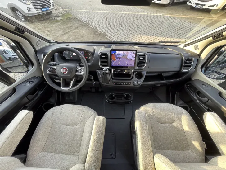 Fahrzeugbild Hymer Yosemite *Aufstelldach*Dieselheizung* #9