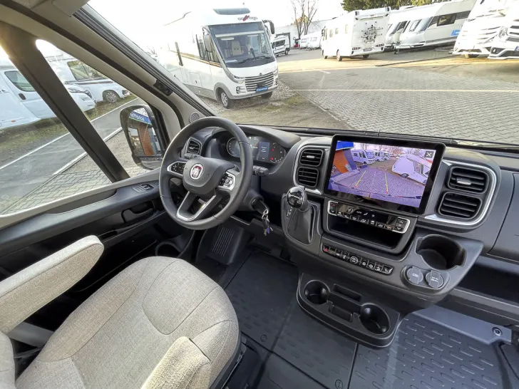 Fahrzeugbild Hymer Yosemite *Aufstelldach*Dieselheizung* #11