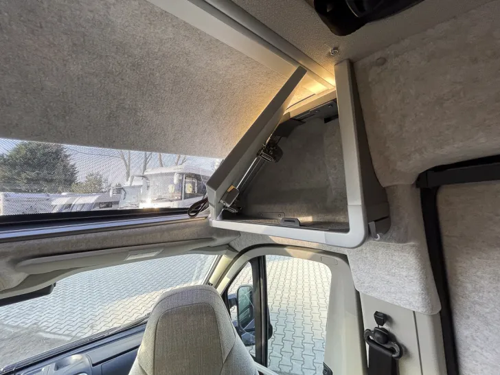 Fahrzeugbild Hymer Yosemite *Aufstelldach*Dieselheizung* #17