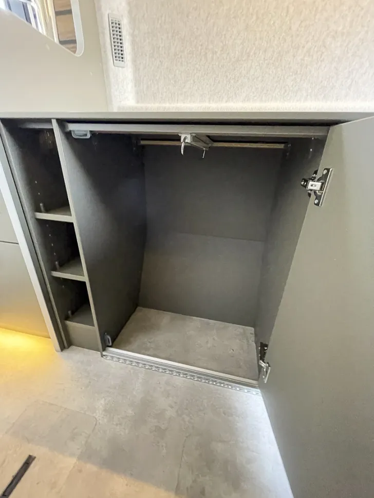 Fahrzeugbild Hymer Yosemite *Aufstelldach*Dieselheizung* #37