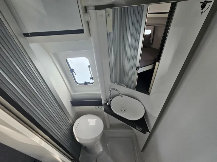 Fahrzeugbild Adria Twin Supreme 640 SGX Automatik|LEDSW|200AhBatt. #8