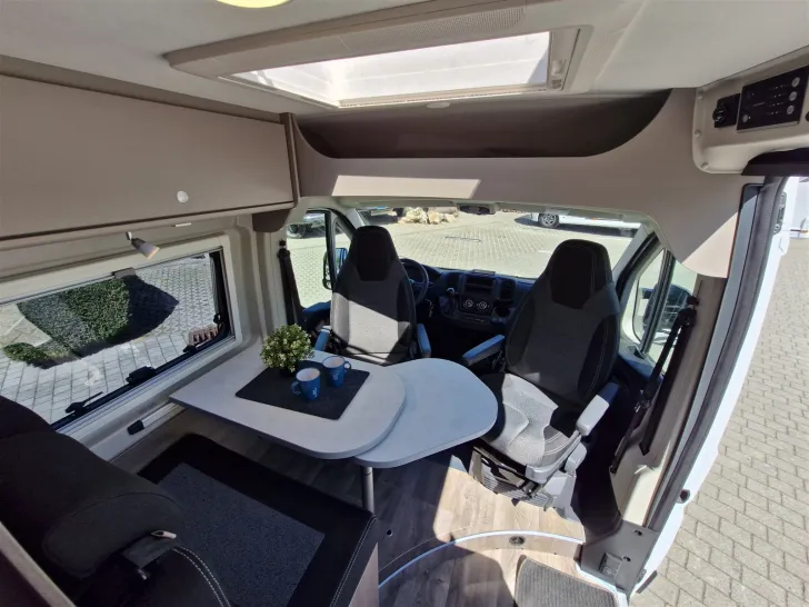 Fahrzeugbild Carado CV640 Entry *e.-Trittstufe*AWT isoliert/beheizt* #10