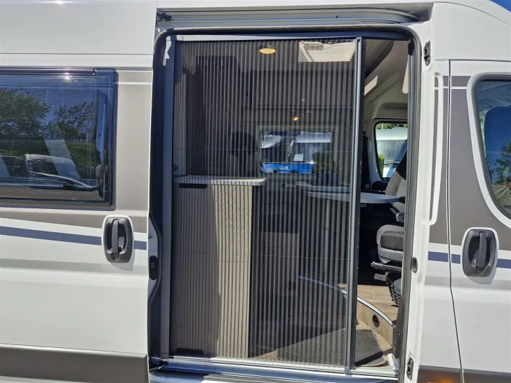 Fahrzeugbild Carado CV640 Entry *e.-Trittstufe*AWT isoliert/beheizt* #12