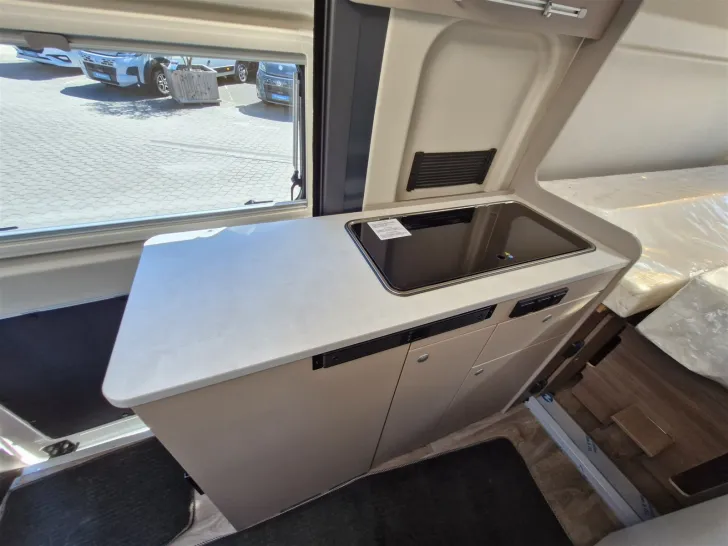 Fahrzeugbild Carado CV640 Entry *e.-Trittstufe*AWT isoliert/beheizt* #14