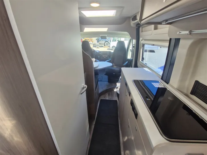 Fahrzeugbild Carado CV640 Entry *e.-Trittstufe*AWT isoliert/beheizt* #24