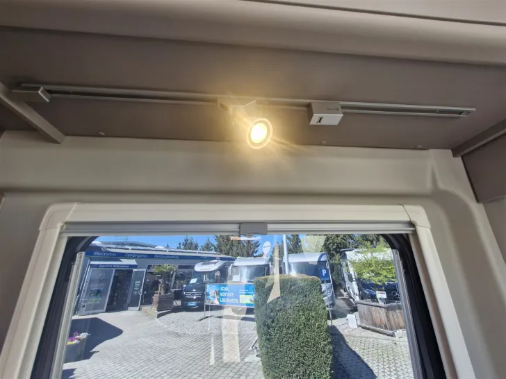 Fahrzeugbild Carado CV640 Entry *e.-Trittstufe*AWT isoliert/beheizt* #27