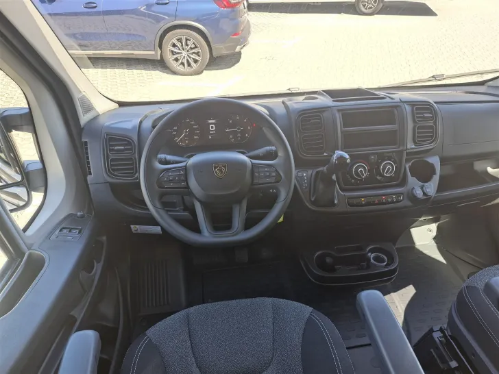 Fahrzeugbild Carado CV640 Entry *e.-Trittstufe*AWT isoliert/beheizt* #30