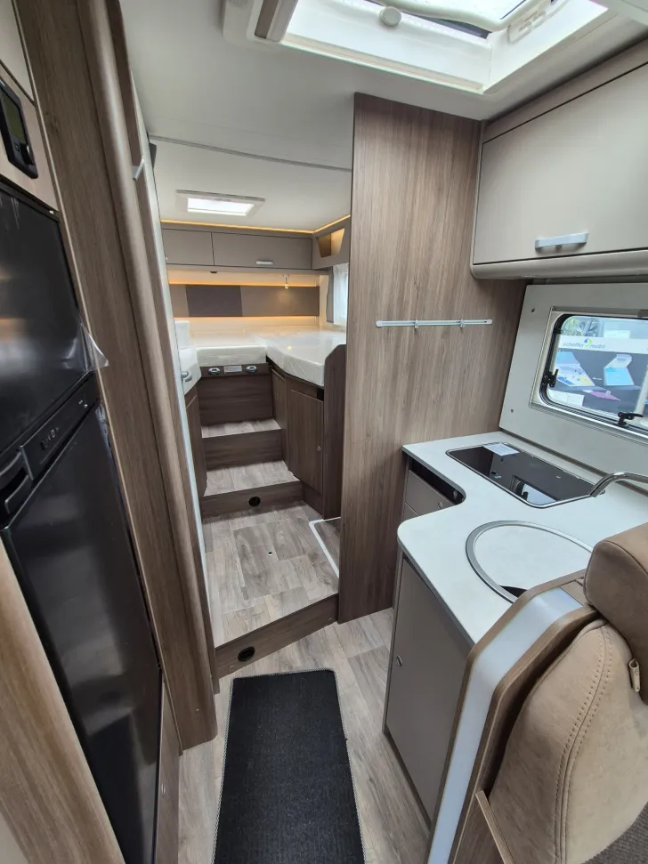 Fahrzeugbild Carado T447 pro+ *Hubbett*Markise*Safety-Paket* #18