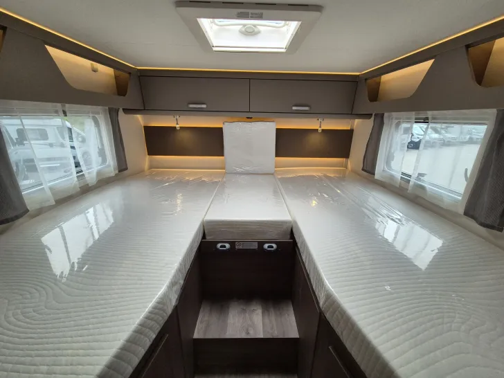 Fahrzeugbild Carado T447 pro+ *Hubbett*Markise*Safety-Paket* #28