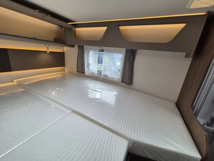 Fahrzeugbild Carado T447 pro+ *Hubbett*Markise*Safety-Paket* #31