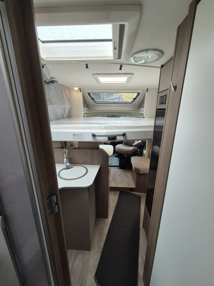 Fahrzeugbild Carado T447 pro+ *Hubbett*Markise*Safety-Paket* #33