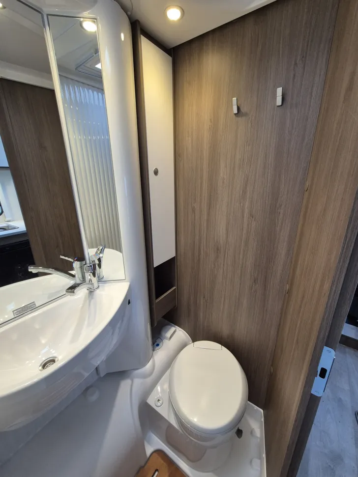 Fahrzeugbild Carado V132 pro+ *LED*Fahrradträger*Safety*Navi* #24