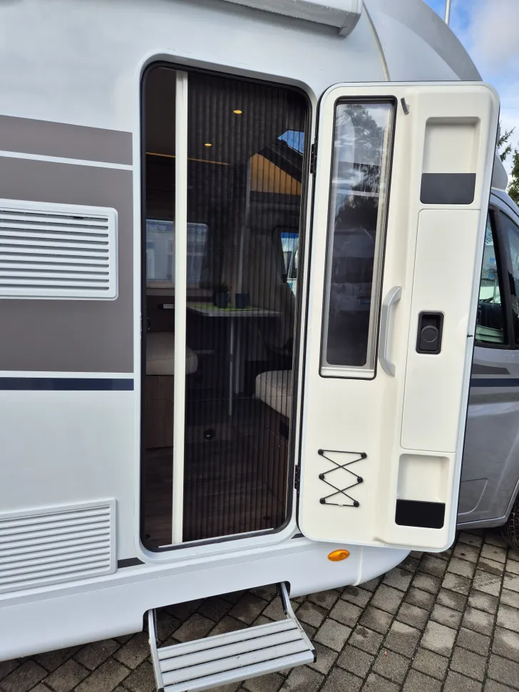 Fahrzeugbild Carado T338 pro+ *LED*Hubbett*Digital-Paket* #9