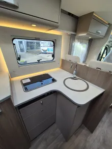 Fahrzeugbild Carado T338 pro+ *LED*Hubbett*Digital-Paket* #24