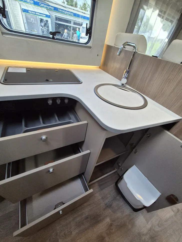 Fahrzeugbild Carado T338 pro+ *LED*Hubbett*Digital-Paket* #27