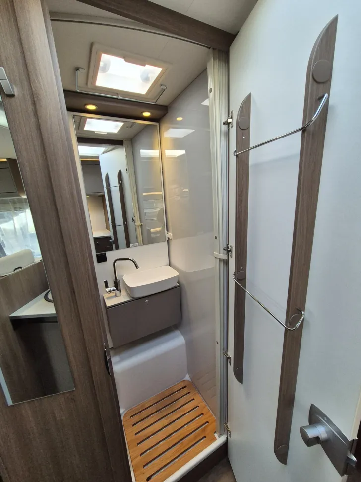 Fahrzeugbild Carado T338 pro+ *LED*Hubbett*Digital-Paket* #29