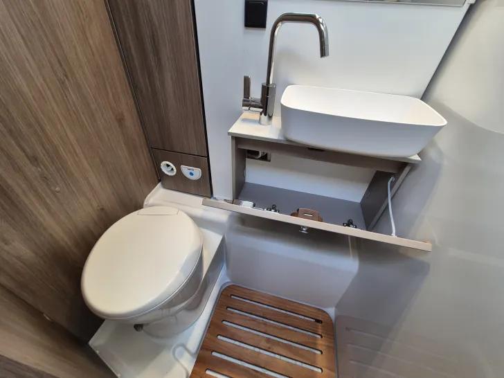 Fahrzeugbild Carado T338 pro+ *LED*Hubbett*Digital-Paket* #30