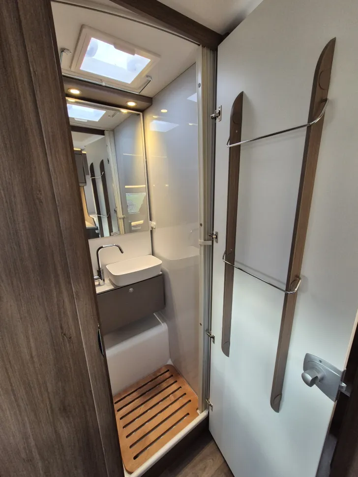 Fahrzeugbild Carado I338 pro+ *Bettumbau*Caramatic* #24