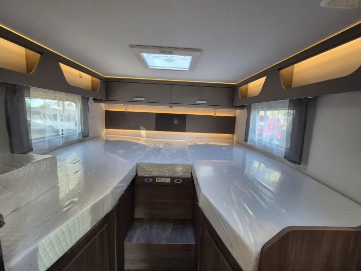 Fahrzeugbild Carado T447 pro+ *Safety-Paket*Hubbett*Holzrost* #27